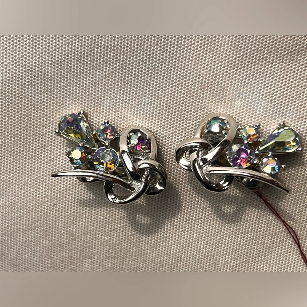 Vintage Coro 50s Earrings, Blue Aurora Borealis Rhinestone Clip-On Set